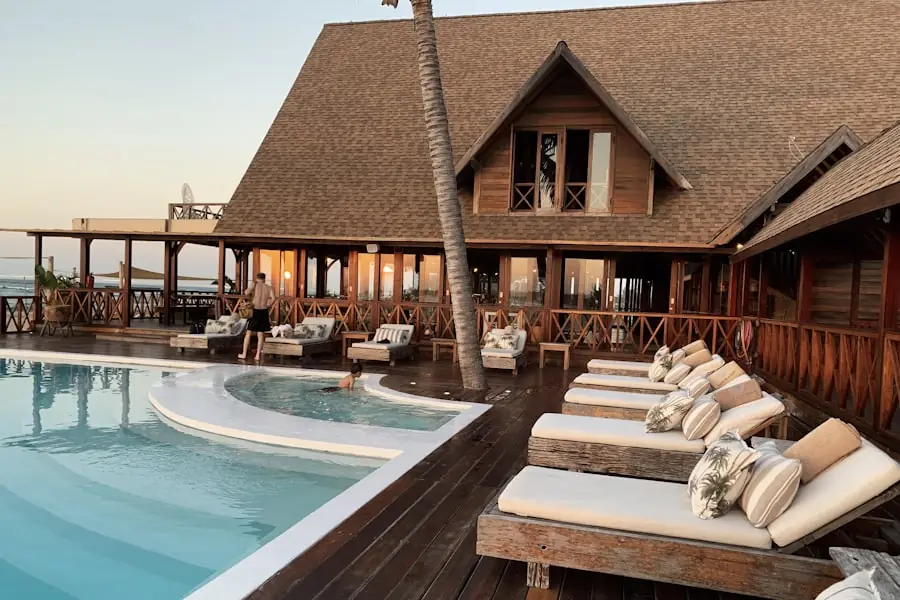 The Riverside Inn boutique hotel website demo